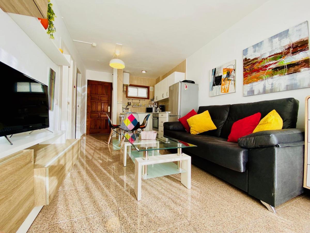 Orange And White Apartment In Yumbo San Bartolomé 외부 사진