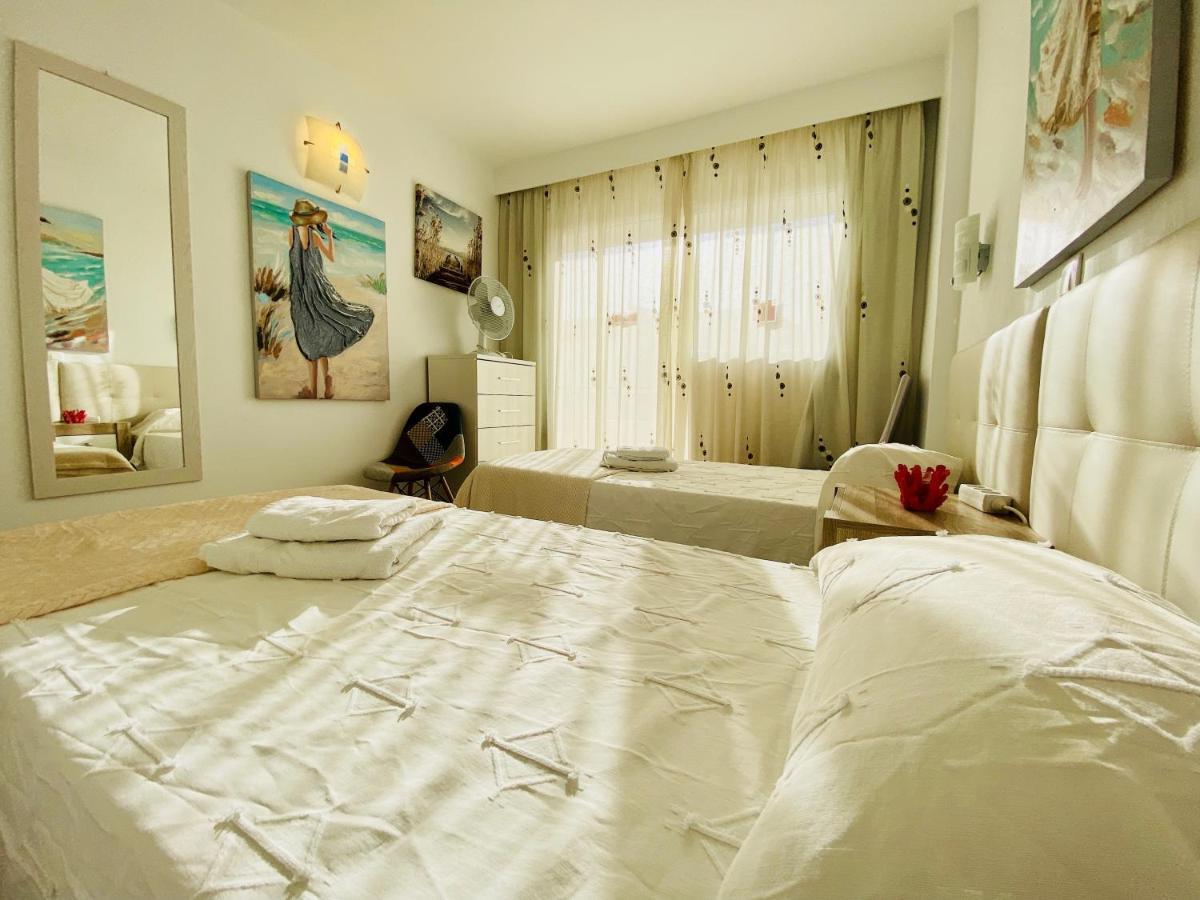 Orange And White Apartment In Yumbo San Bartolomé 외부 사진