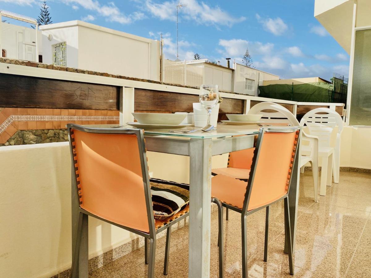 Orange And White Apartment In Yumbo San Bartolomé 외부 사진